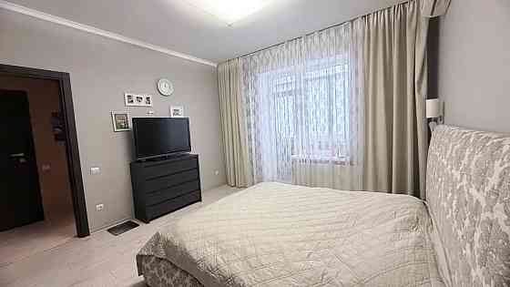 Продаж Квартира 3-кімнатна, 2/9 поверх на Космическая ул., 9А Дніпро