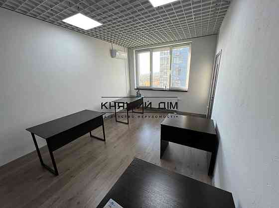 Оренда офісне приміщення на Трускавецкая ул. поверх - 9/25 Киев