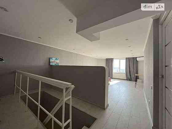 Продаж Квартира 3-кімнатна, 10/11 поверх на ул.Тополевая Одеса