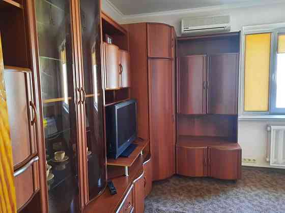 Оренда Квартира 1-кімнатна, 16/18 поверх на ул. Вишняковская, 3 Киев