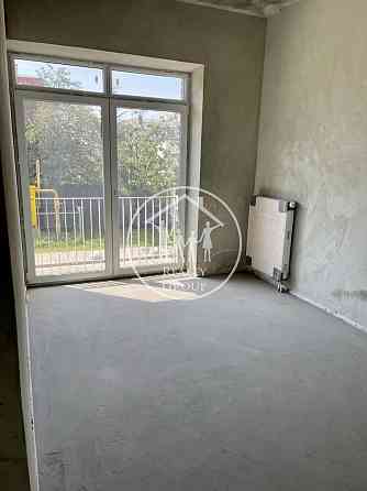 Продаж Квартира 2-кімнатна, 1/5 поверх на вул. Пасічна L'viv