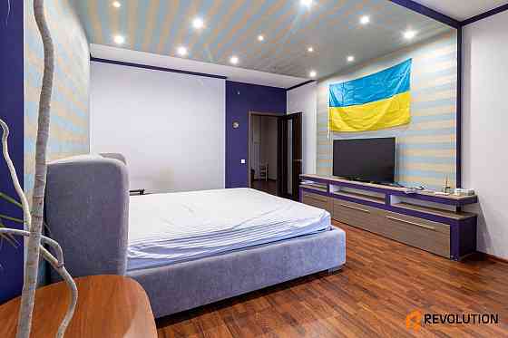 Оренда Квартира 1-кімнатна, 8/25 поверх на Миколи Ушакова, 1Б Киев