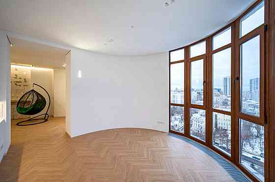 Продаж Квартира 4-кімнатна, 12/19 поверх на Хмельницького Богдана вул., д. 58-А Kiev