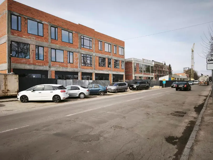 Продаж Торгово-офісний центр площа 367 кв.м 1-й поверх на Андрія Палая 2А Ужгород - фото 2