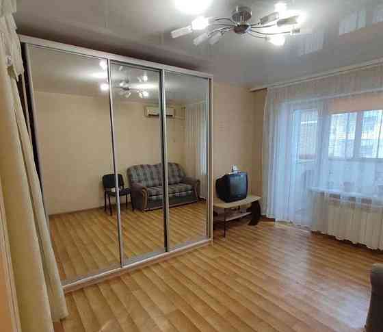 Оренда Квартира 1-кімнатна, 9/9 поверх на Харьковское шосе, 53 А Київ