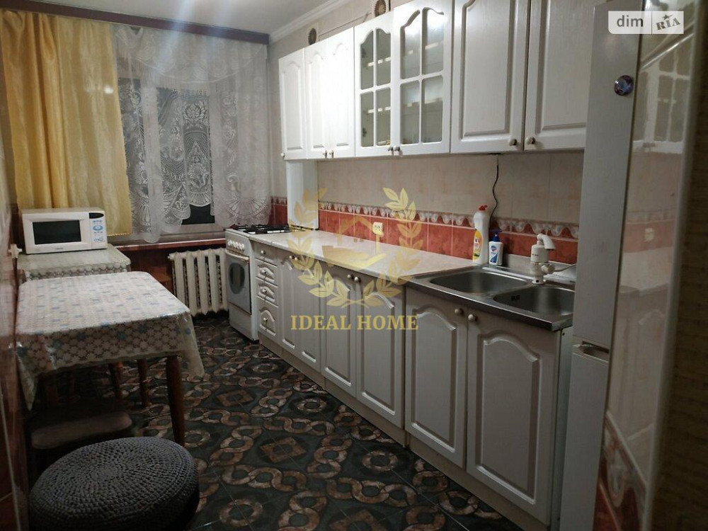 3-кімнатна квартира з ремонтом біля метро Житомирська, вул. Зодчих 78 Kiev - photo 1