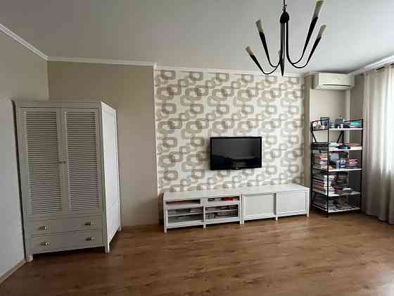 Продаж Квартира 2-кімнатна, 9/17 поверх на Науки вул., д. 30 Kiev