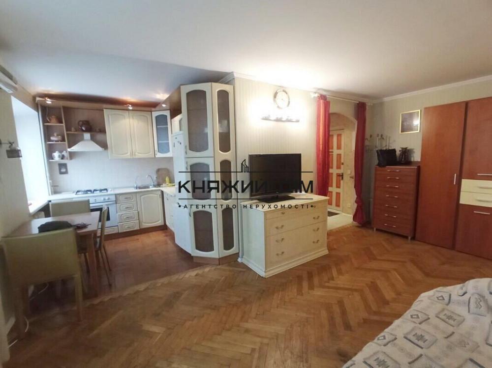 Продам 2-х. кому. в центрі на Антоновича. метро Палац України. Код: 21140883 Київ - фото 1