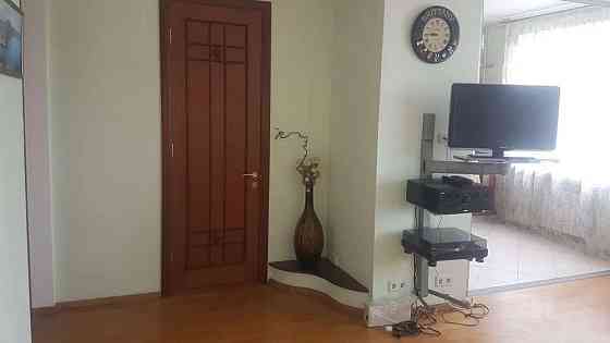 Оренда Квартира 2-кімнатна, 4/5 поверх на ул. Трёхсвятительская Киев