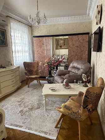 Продаж Квартира 3-кімнатна на ул. Ришельевская, 58 Одесса