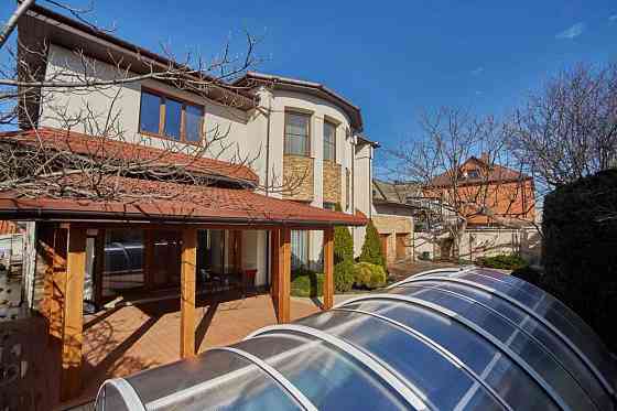 Современный коттедж на 7 сотках земли, 7 ст. Большого Фонтана Одеса