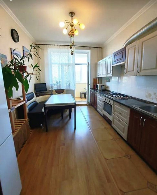 Уютная трехкомнатная квартира в современном кирпичном доме на Левитана. Одеса - фото 1