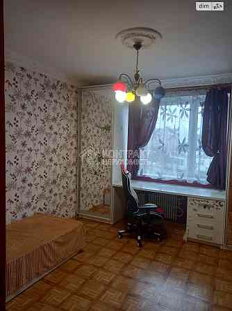 Продаж Квартира 4-кімнатна, 6/16 поверх на вул. Победы Харьков