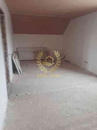 Продаж Будинок 5-кімнатний 