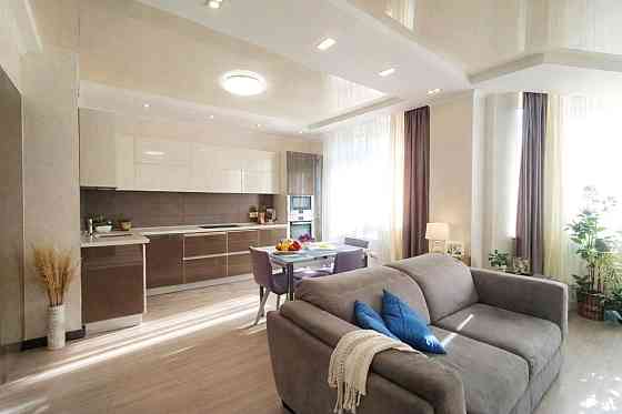 Продаж Квартира 3-кімнатна, 8/15 поверх на Юлії Здановської вул., д. 73-79 Київ