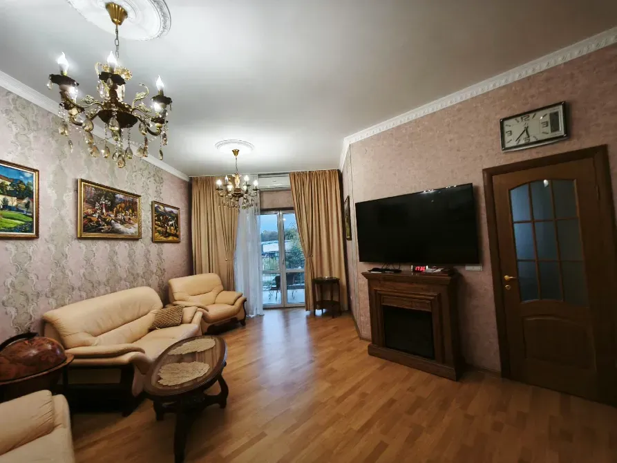 Продаж 3к Квартира 89 кв.м Возз'єднання 17 Ужгород - фото 1