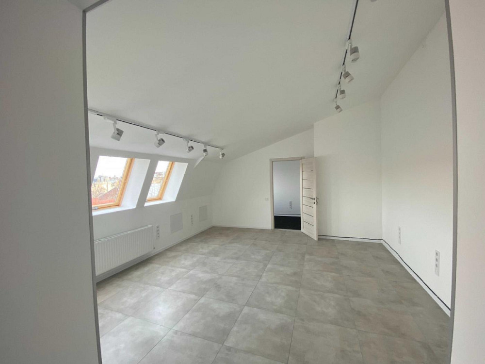 Оренда офісне приміщення на вул. Стефаника Василя приміщень - 3, поверх - 6/6 Львів - фото 1