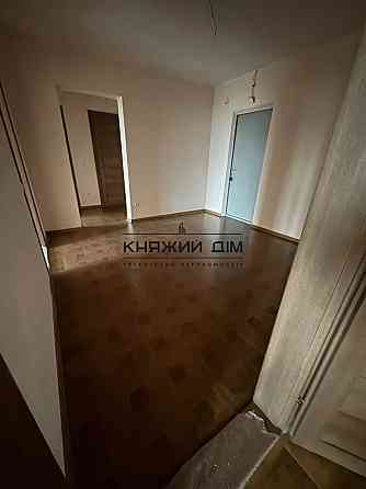 Продаж Квартира 2-кімнатна, 3/25 поверх на Ревуцкого ул. Київ