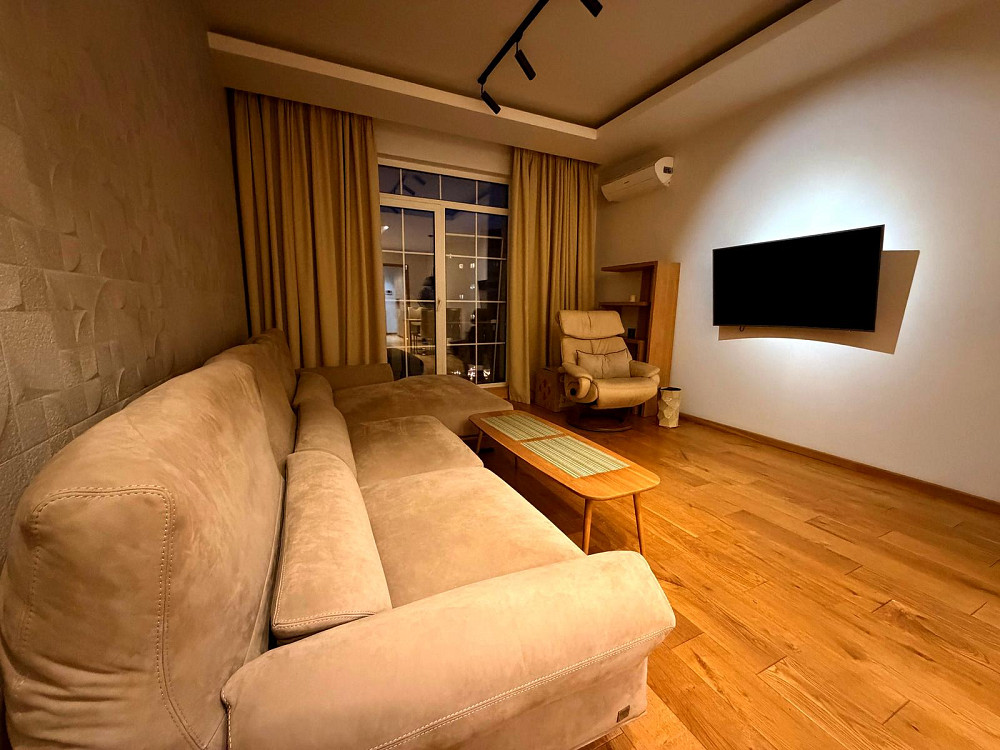 Продаж Квартира 2-кімнатна, 6/9 поверх на Дмитра Луценка вул., д. 10-А Kiev - photo 1