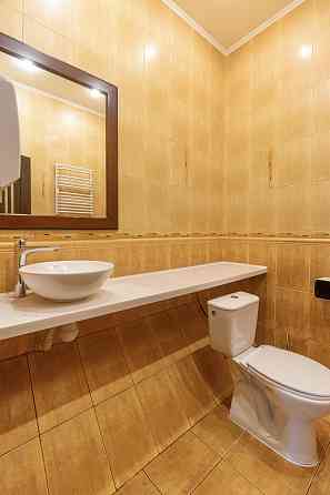 Продаж заклад громадського харчування на вул. вічева приміщень - 3, поверх - 1/2 Жолква