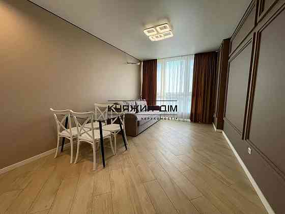 Оренда Квартира 2-кімнатна, 18/28 поверх на вул. Днепровская Набережная Киев