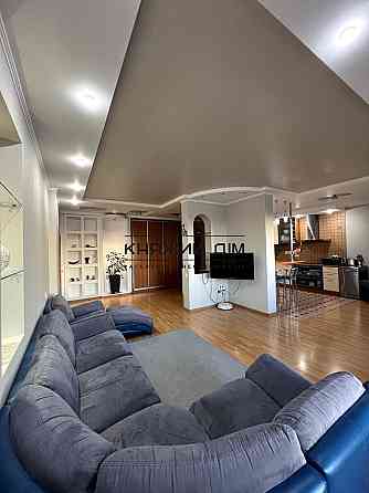 Продаж 3 кімнатної квартири по вул. Анни Ахматової 47 код 21146219 Київ