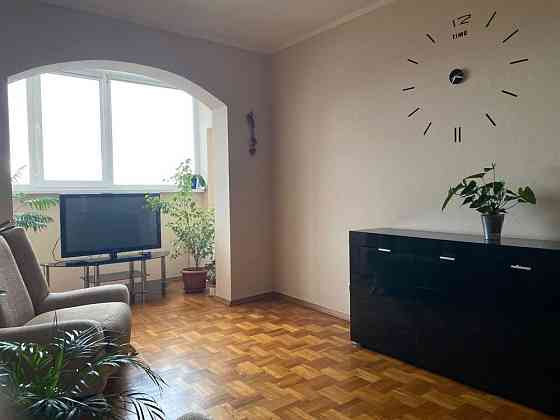 Продаж Квартира 4-кімнатна, 15/16 поверх на Заболотного Академіка вул., д. 110 Київ