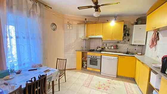 Продам 3-х комнатную квартиру в центре на Нежинской Одесса