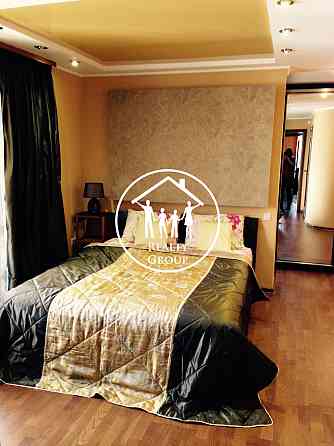 Оренда Квартира 5-кімнатна, 6/8 поверх на Бальзака вул., 25 Львов