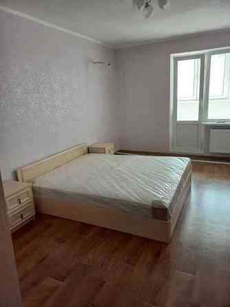 Оренда Квартира 3-кімнатна, 6/25 поверх на ул. Здолбуновская Київ
