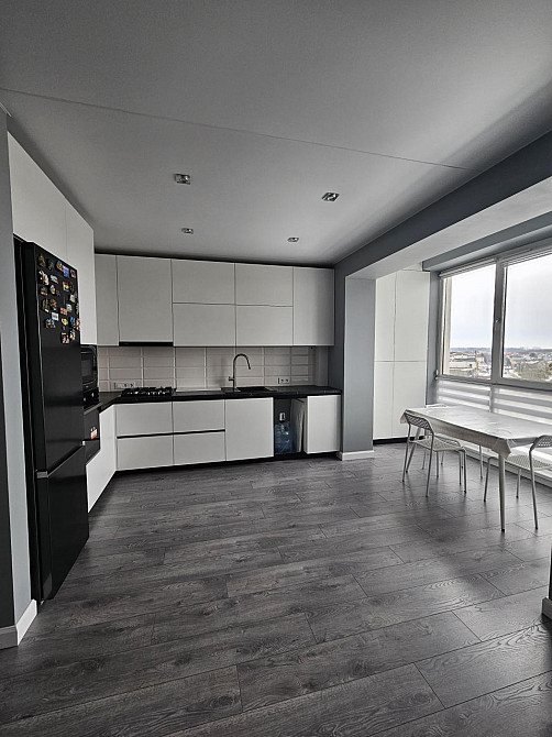 Продаж Квартира 2-кімнатна, 5/6 поверх на вул. В.Чорновола Ровно - изображение 2