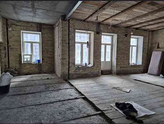 Продаж Квартира 4-кімнатна, 3/4 поверх на Ярославів Вал вул., д. 21Є Kiev