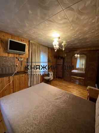 Продаж будинку з гаражем в мальовничому місці,біля озера і лісу у смт Лісове. № 2211608 