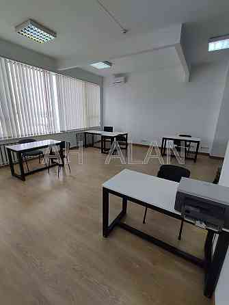 Оренда офісне приміщення на Сверстюка Євгена вул., 11Б приміщень - 1, поверх - 7/7 Київ