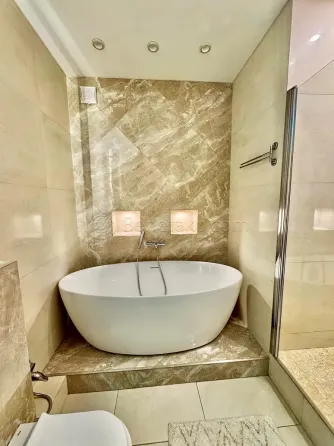 Оренда 3к Квартира 65 кв.м Среднефонтанская, 19 Одеса