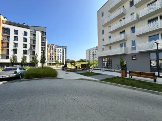 Продаж Приміщення в житловому будинку площа 90 кв.м 1-й поверх на Краківський Івано-Франківськ
