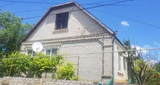 Продам капитальный дом в центре пгт Доброслав (Лиманский р-н, 25 км от Одессы) 