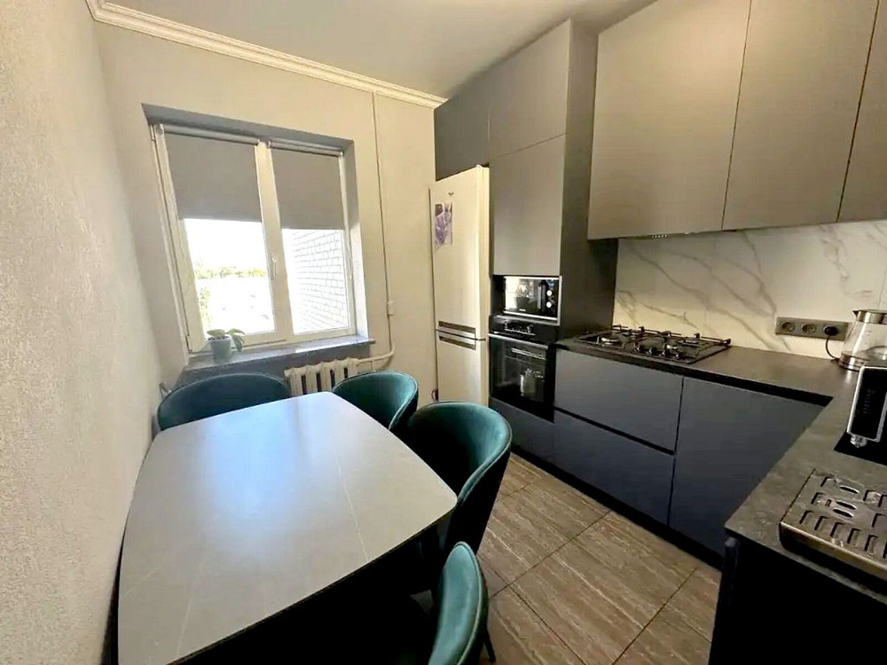 Продаж Квартира 3-кімнатна, 8/12 поверх на Писаржевского ул., 3 Дніпро - фото 1