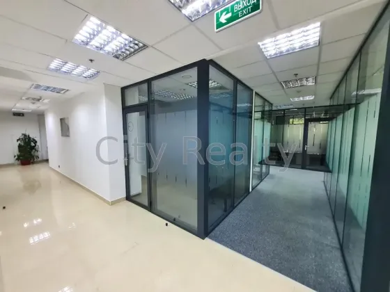 Здається Офісні приміщення площа 50 кв.м 2-й поверх Київ Петра Сагайдачного 11 Київ