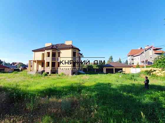 Продажа большого 3-х этажного дома в Козине с.Рудыки. КОД ОБЪЕКТА: 229155. Козин (МИРОНІВСЬКИЙ район)