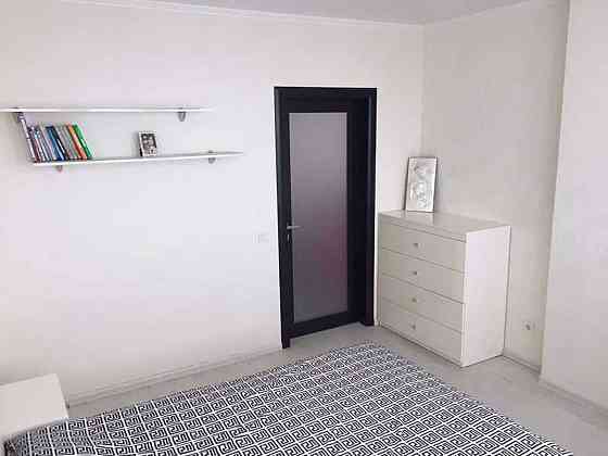 Оренда Квартира 1-кімнатна, 24/25 поверх на ул. Ревуцкого Киев