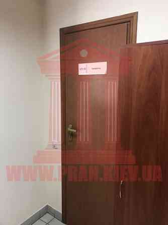 Оренда офісне приміщення на Межигорская ул. поверх - 3/3 Київ