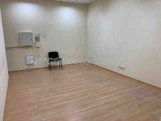 Оренда Будинок 3-кімнатний на Срібнокільська вул., 2А Киев