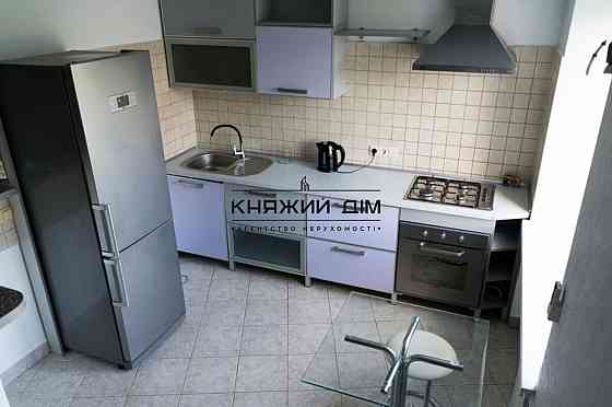 Оренда Квартира 2-кімнатна, 9/9 поверх на Мечникова ул. Kiev