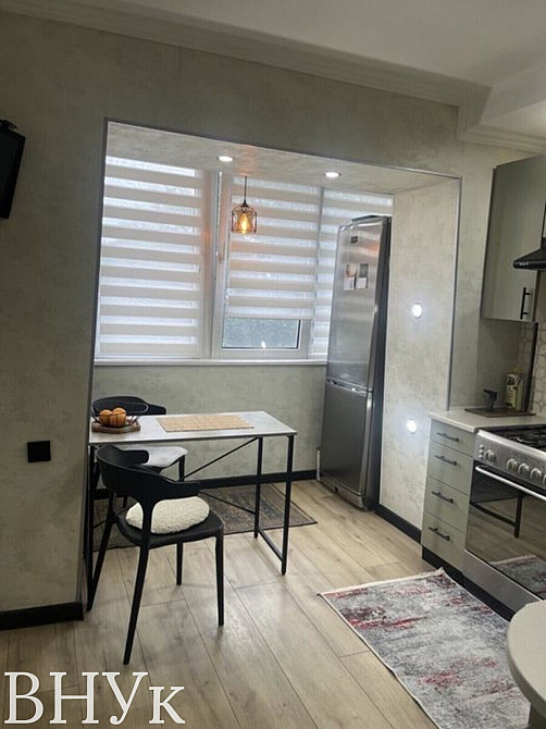 Продаж Квартира 3-кімнатна, 5/5 поверх на Героів Майдану Чернівці - фото 1