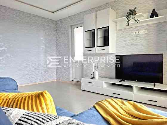 Продаж 3к Квартира 92 кв.м Хорольська вул. Київ