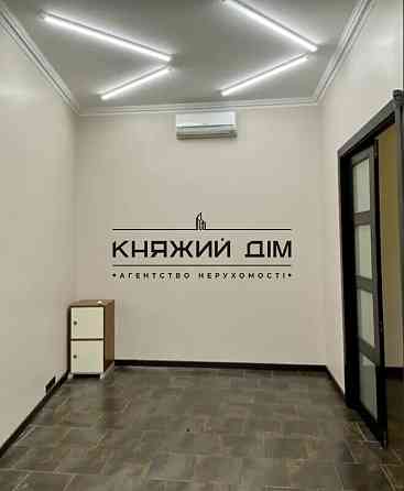 Продаж роздільної 2-х к. квартири на Подолі м. Контракова Площа. №21146493 Kiev