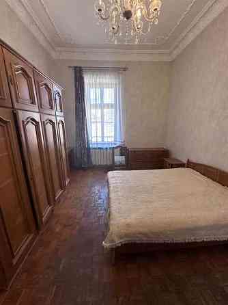 Продаж Квартира 2-кімнатна, 3/3 поверх на Базарная улица, 21 Одесса