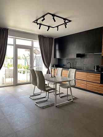 Продаж Квартира 4-кімнатна, 1/2 поверх на Гарманная, 15 Мизикевича