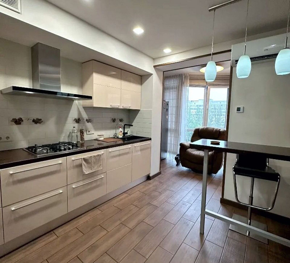 Продаж Квартира 2-кімнатна, 7/12 поверх на Победы наб., 42с Дніпро - фото 1